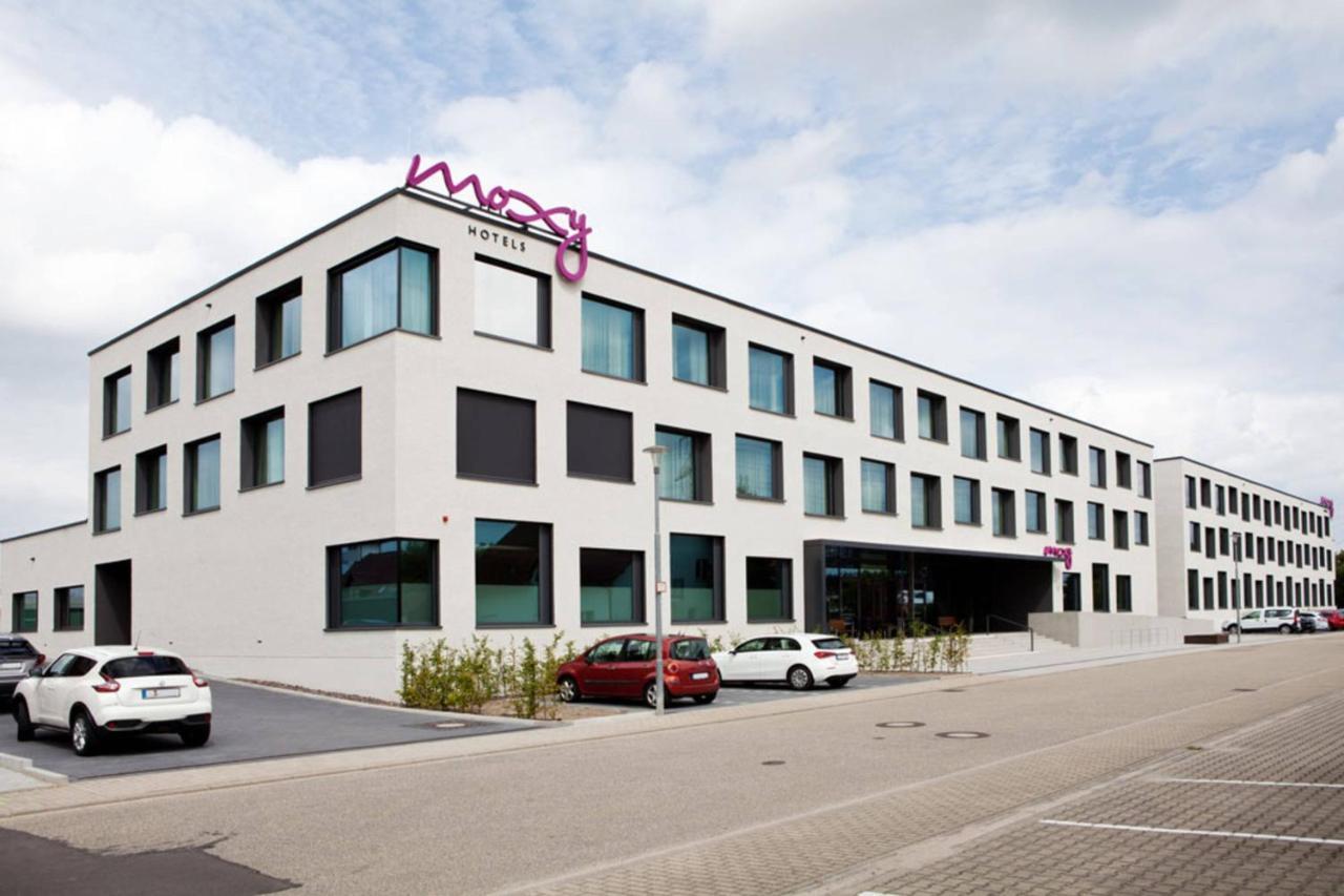 Moxy Rust Hotel Bagian luar foto