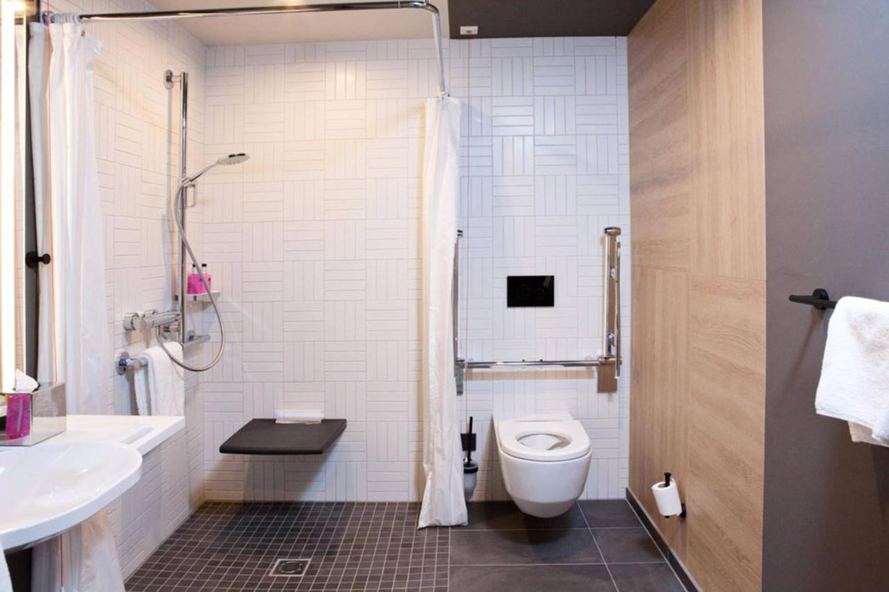 Moxy Rust Hotel Bagian luar foto
