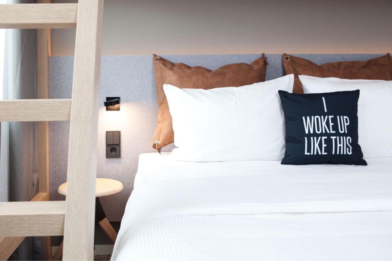 Moxy Rust Hotel Bagian luar foto